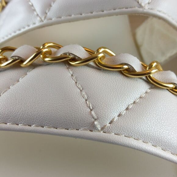 Alata White quilted platform sandals with gold chain - Picture 15 of 16